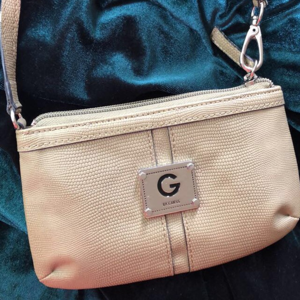 Guess mini purse - Picture 4 of 4